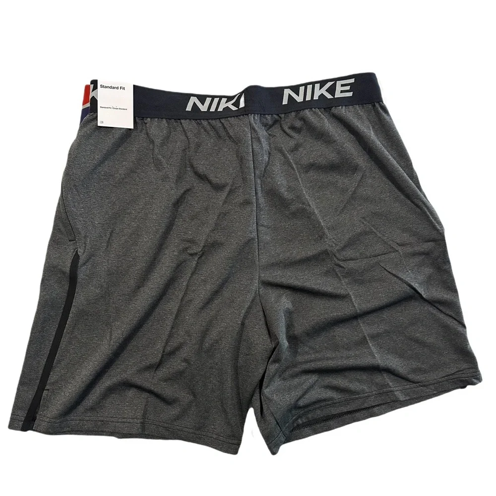 Chicago White Sox Authentic Collection Practice
Men's Nike Dri-FIT MLB Shorts - Picture 3 of 9